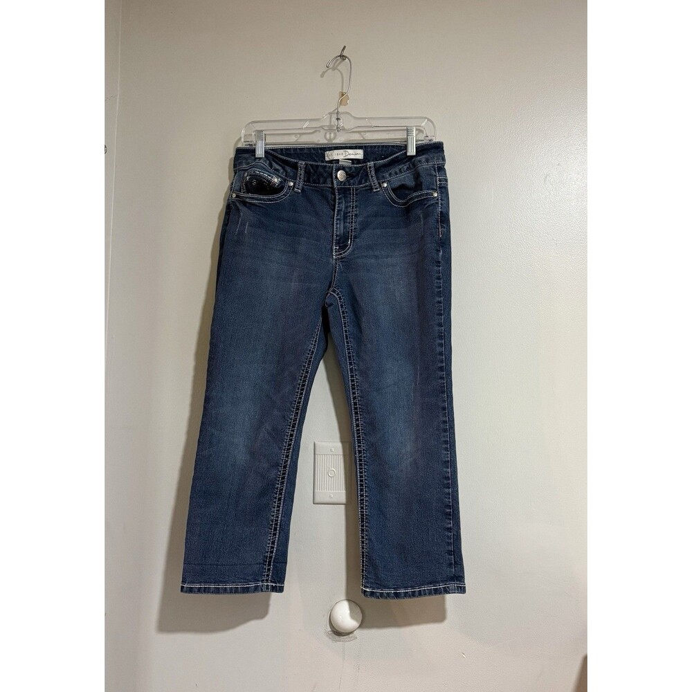 Woman’s Size 10 Blue Denim Capri Jeans Americana Embroidered Pockets Stretch